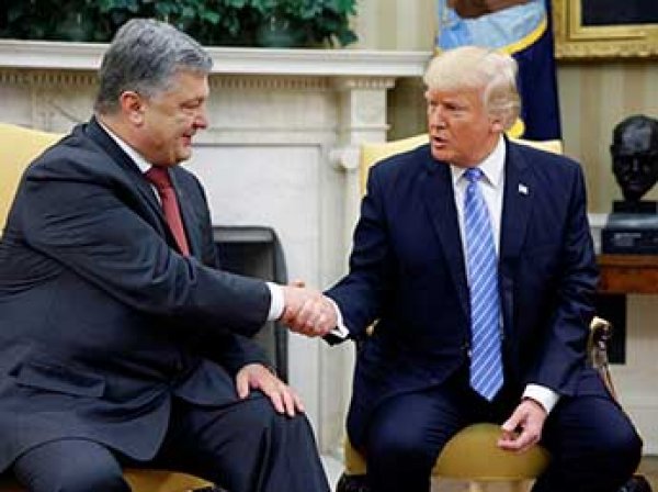 Трамп рассказал о просьбе Порошенко поставить "миллионы" угля Украине "прямо сейчас"