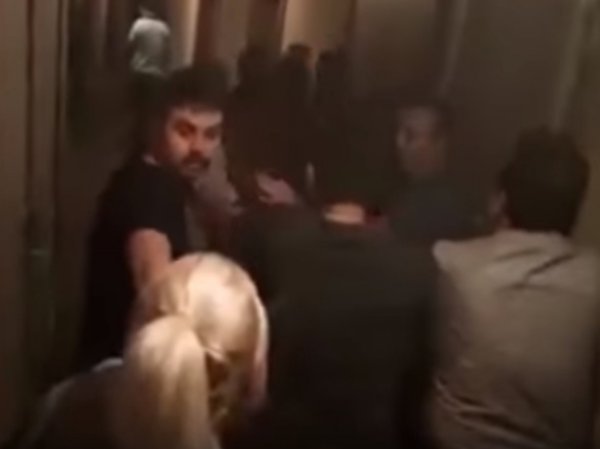 YouTube ВИДЕО: в Турции персонал отеля избил больную туристку и порвал ухо ее родственнику