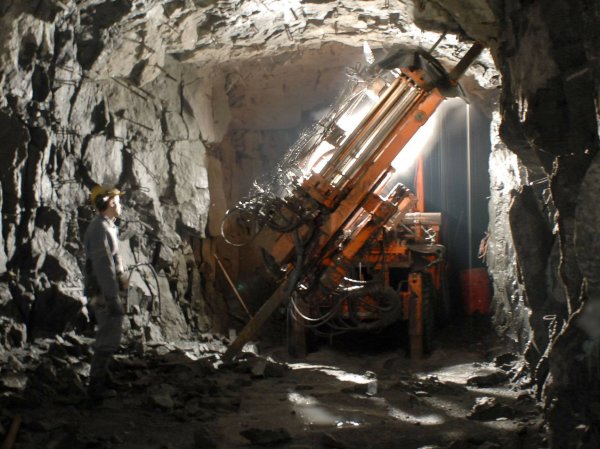 Взрыв на шахте в Норильске сегодня унес жизни трех горняков