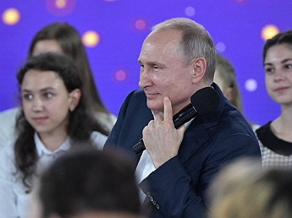 "Я думаю только о том, как до койки добраться": Путин пообщался со школьниками на "недетской разговоре" в Сочи