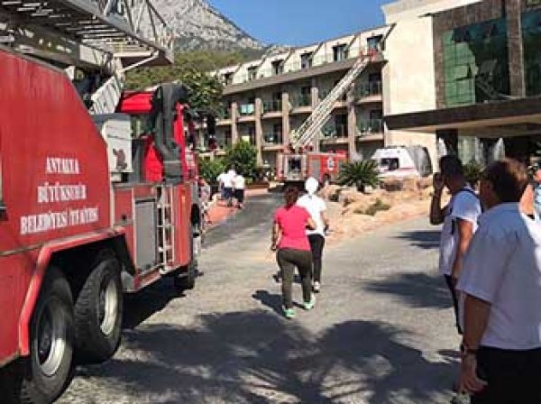 В пятизвездочном отеле в Турции вспыхнул пожар: эвакуированы 200 россиян, есть пострадавшие