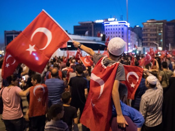 Турция запретила въезд 4128 россиянам из-за подозрений в связях с ИГИЛ