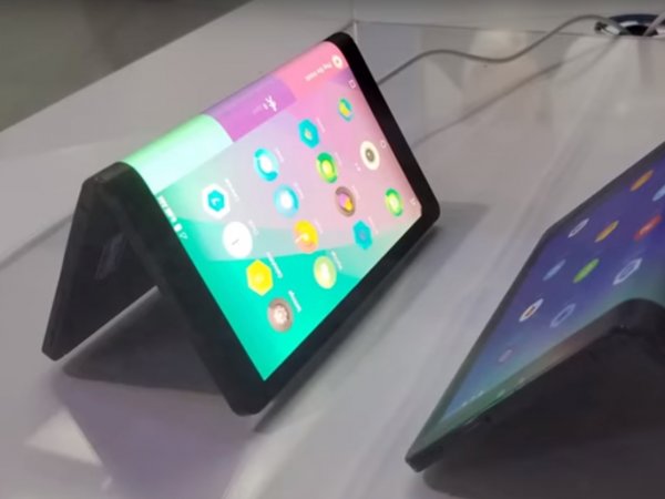 Сгибающийся планшет от Lenovo попал на видео