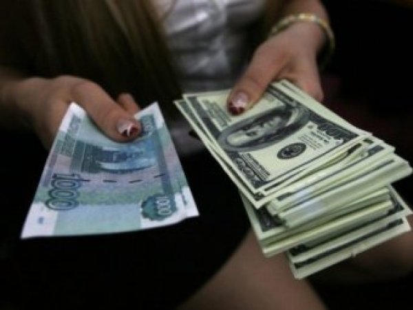 Курс доллара на сегодня, 28 июля 2017: эксперты не верят в способность рубля уйти ниже 59 за доллар