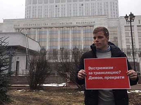 Избитый волонтер Навального обвинил оппозиционера в "игноре"