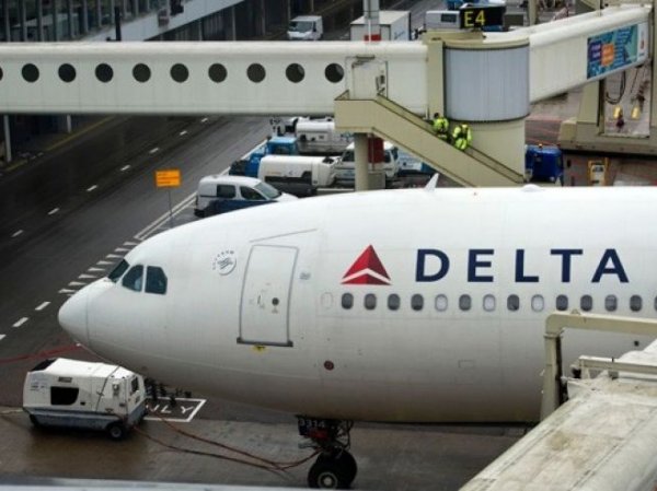 Авиакомпания Delta извинилась перед россиянином, снятым с рейса "за оккупацию Крыма"