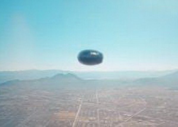 На YouTube опубликовано видео с НЛО, снятое над аномальной Зоной-51 в США