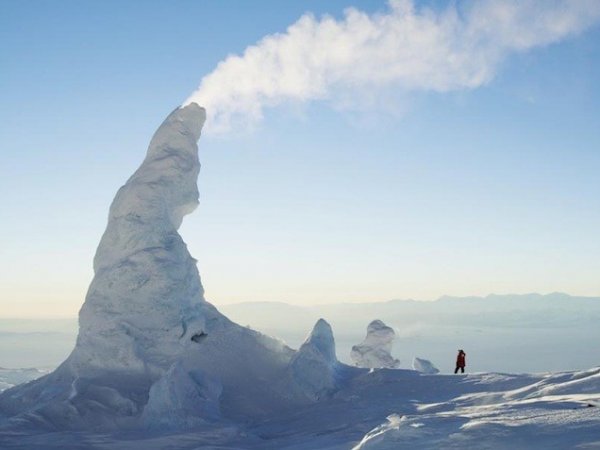 Ученые нашли подо льдами Антарктиды 91 вулкан, готовых проснуться из-за таяния льдов