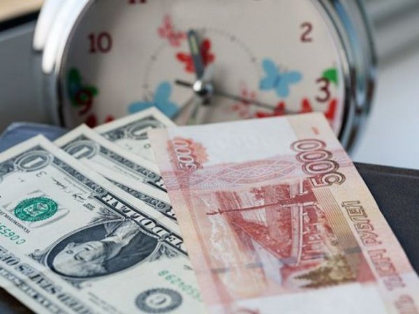 Курс доллара на сегодня, 14 августа 2017: эксперты оценили вероятность краха рубля