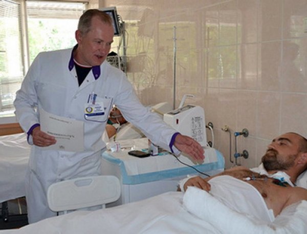 "Разбитые в клочья бойцы": главврач украинской больницы рассказал о раненых в зоне АТО