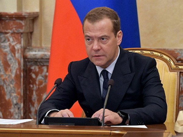 Медведев: России объявлена полноценная торговая война