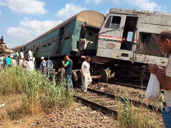 Два поезда столкнулись в Египте: около 30 погибших (ФОТО)