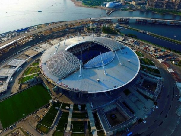 "Помощь небесных сил": в РПЦ прокомментировали окончание строительства стадиона в Санкт-Петербурге