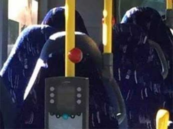 Норвежцы в соцсетях разглядели в автобусных креслах женщин в хиджабах