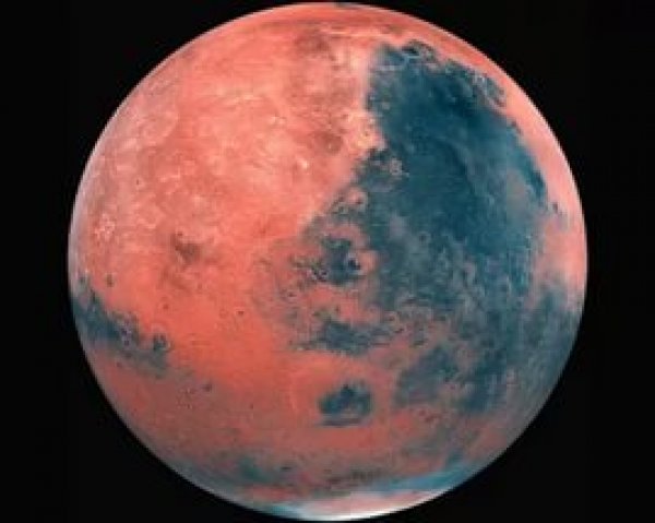 Ученые: на Марсе по ночам бушуют снежные бури