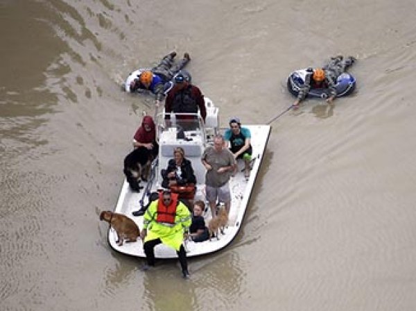 Жертвами урагана "Харви" в Техасе стали 30 человек (ФОТО, ВИДЕО)