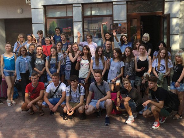 Экскурсия украинских школьников в Россию возмутила Киев