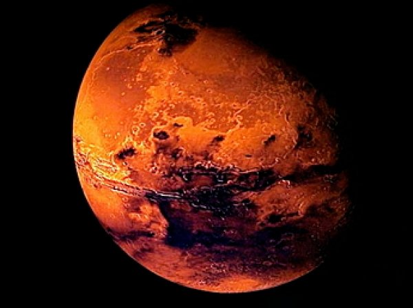 Уфологи разглядели на Марсе вход в "секретную базу НЛО"