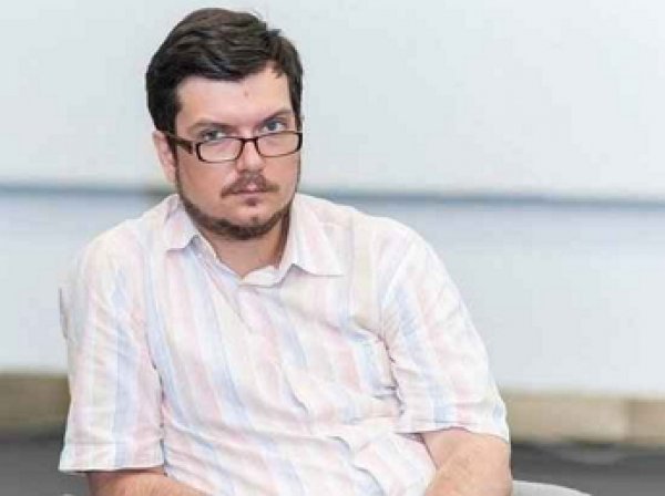 Погибший в ДТП украинский политолог издевался над смертью Бережной