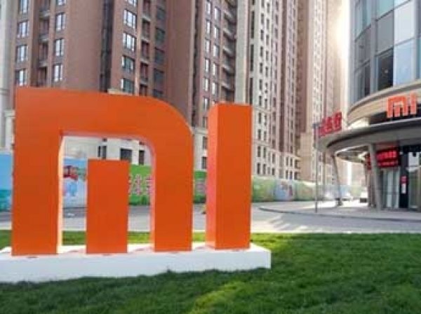 Компания Xiaomi "потроллила" Apple и iPhone 8 на презентации своего нового смартфона