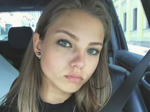 Дочь Евгения Кафельникова выложила откровенное фото в Instagram
