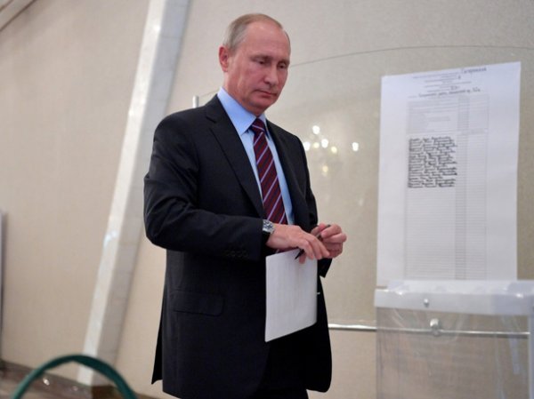 Кремль показал паспорт голосовавшего на выборах Путина (ФОТО)