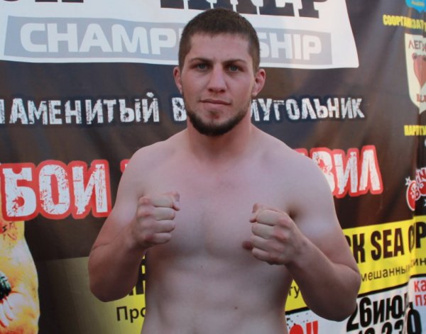 Чемпиона РФ по грэпплингу и бойца MMA избили в уличной драке