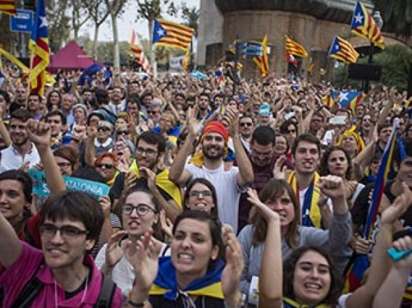Беспорядки в Испании: на митинг против независимости Каталонии вышли почти 2 млн человек