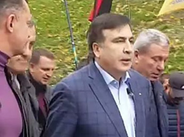 Саакашвили на митинге в Киеве потребовал отставки Порошенко