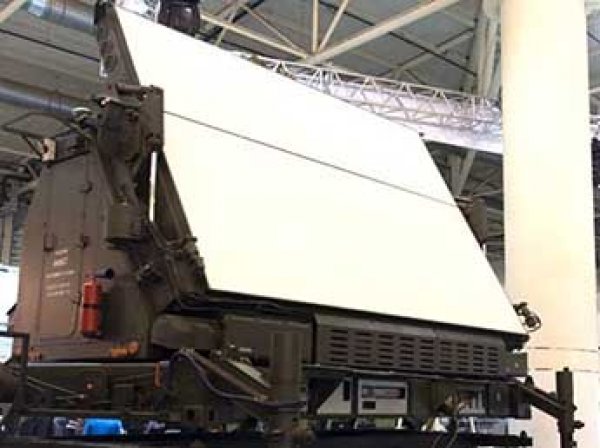 Порошенко показал сверхточный украинский 3D-радар