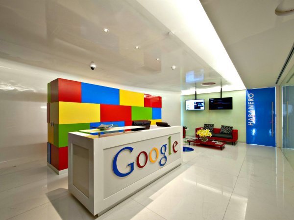 В Google признались в постоянной слежке за пользователями Android