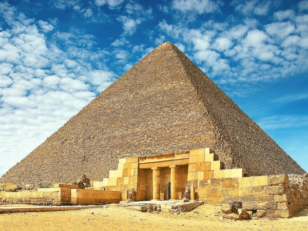 Ученые нашли загадочную полость внутри пирамиды Хеопса