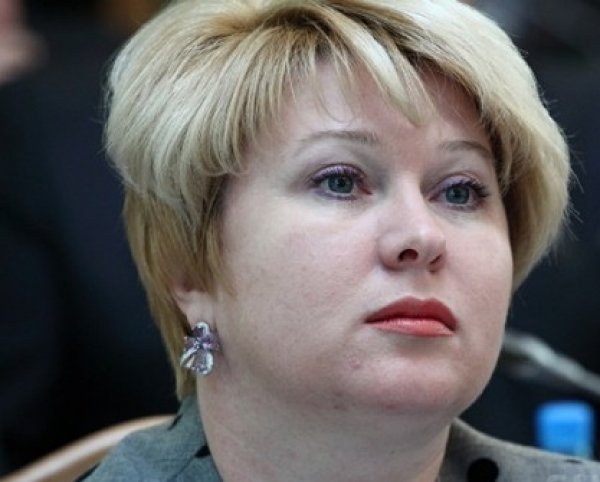 Вице-мэр Омска пожаловалась на маленькую зарплату в 300 тысяч рублей