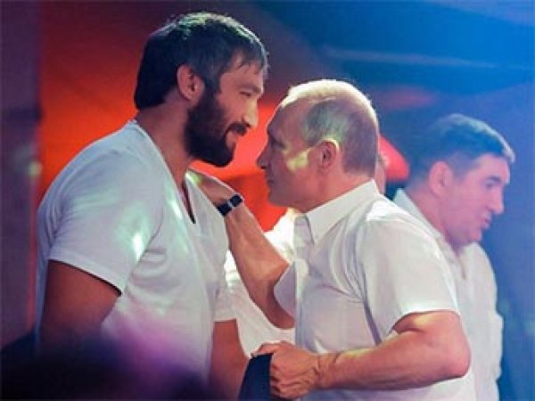 Овечкин создает движение в поддержку президента Putin Team