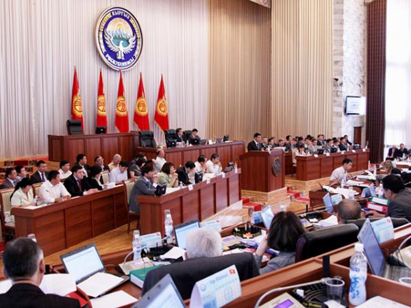 Парламент Киргизии принял закон о списании  млн долга перед Россией