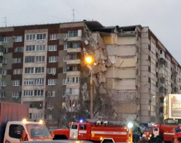 СМИ: взрыв в многоэтажке в Ижевске устроил слышавший голоса соседей жилец