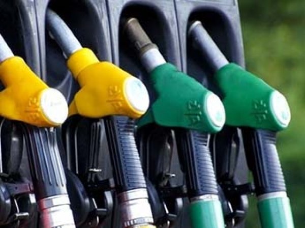 Цены на бензин в России взлетели до рекордно высокого уровня