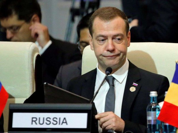 Медведев высказался про фильм Навального "Он вам не Димон"