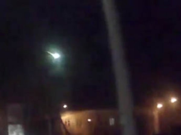 Жители Мурманской области сняли на видео падение метеора