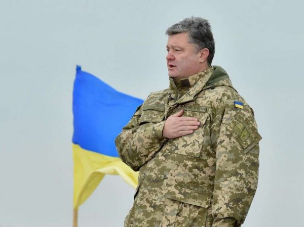 На экстренном заседании СНБО Порошенко доложили о вторжении российских танков в Украину