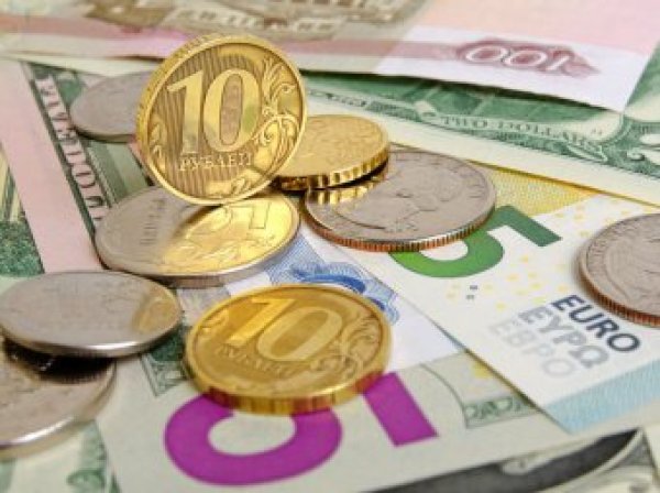 Курс доллара на сегодня, 7 ноября 2017: доллар давит на рубль и евро — эксперты