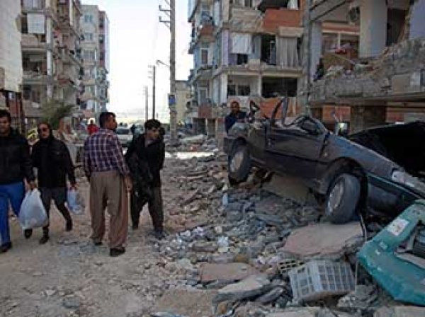 Число жертв землетрясения в Иране выросло до 350
