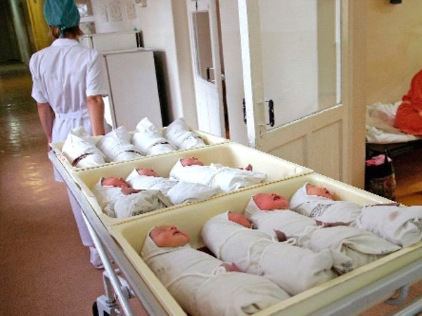В России государство начнет платить за рождение первого ребенка