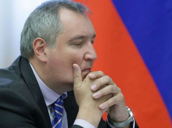 Рогозин не стал спорить с пользователем, назвавшим "Роскосмос" "проедающей бюджет шелупонью"