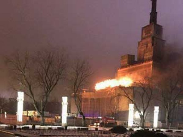 В павильоне ВДНХ в Москве вспыхнул пожар
