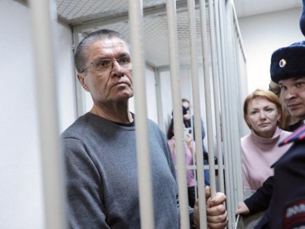 СМИ: Улюкаев может избежать колонии по состоянию здоровья