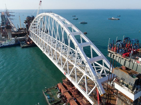 Украинский генерал заявил, что Крымский мост уязвим к ударам ракет