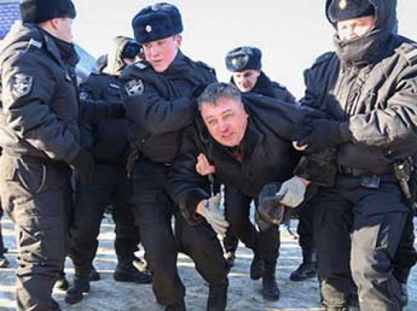 На акциях Навального в России задержали 350 человек