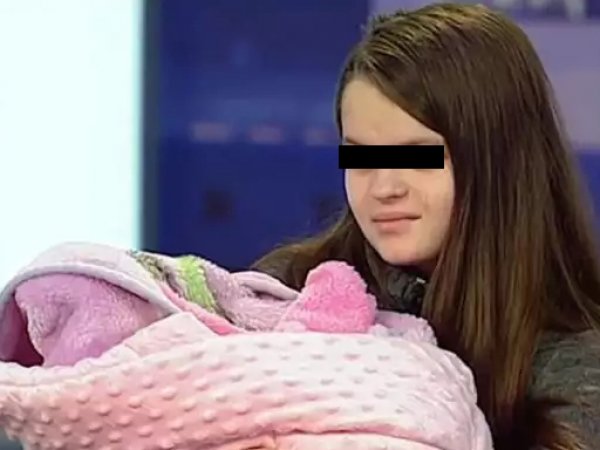 На Украине 12-летняя девочка родила от 14-летнего брата