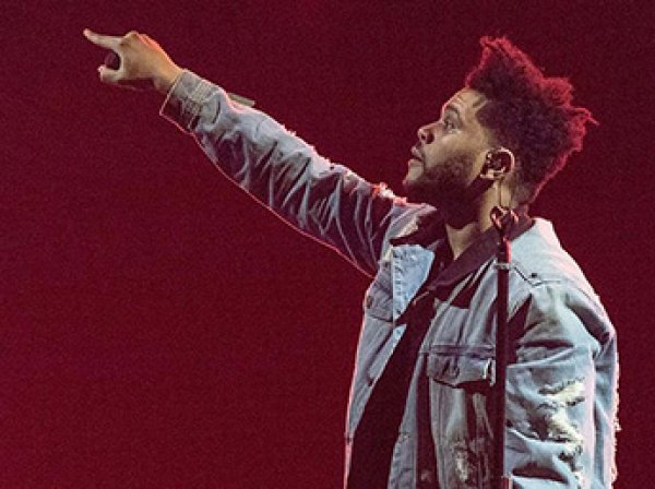 Рэпер Weeknd прекратил сотрудничество с H&M из-за расистской рекламы